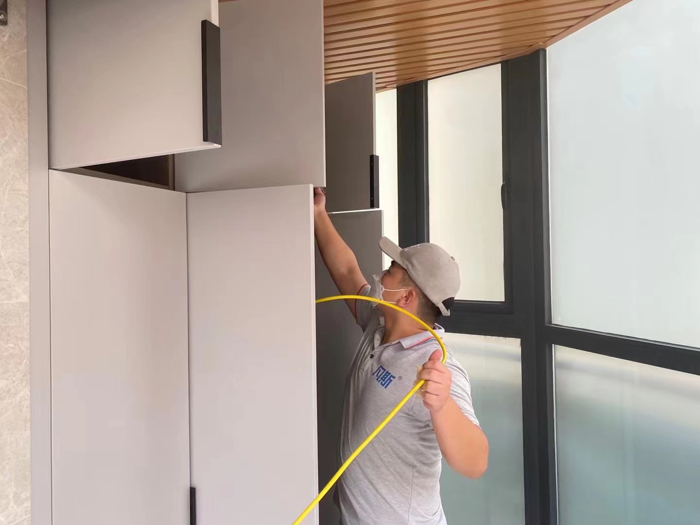 室內(nèi)空氣不流通怎么解決